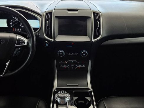 Used 2019 Ford Edge SEL w/ Equipment Group 201A FWD image 9