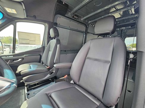 New 2026 Mercedes-Benz Sprinter 2500 image 21