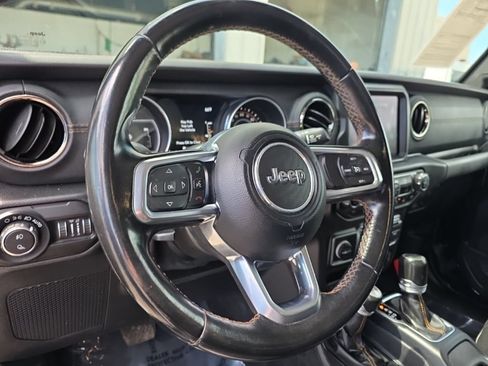 Used 2021 Jeep Gladiator Overland AWD/4WD image 10