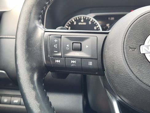Used 2023 Nissan Pathfinder SL AWD/4WD image 26
