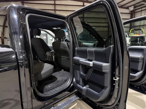 Used 2017 Ford F150 XLT w/ Equipment Group 302A Luxury AWD/4WD image 21
