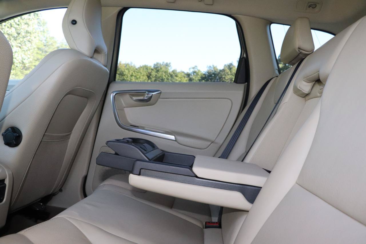 Used 2013 Volvo XC60 3.2 FWD image 28