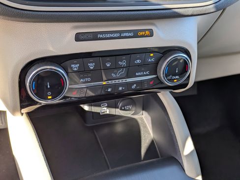 Certified 2022 Ford Escape SEL AWD/4WD image 24