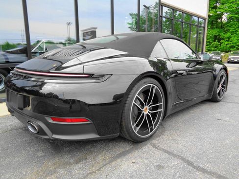 Used 2026 Porsche 911 Carrera T RWD image 12