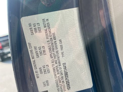 Used 2009 Cadillac DTS w/ Sun And Sound Package FWD image 31