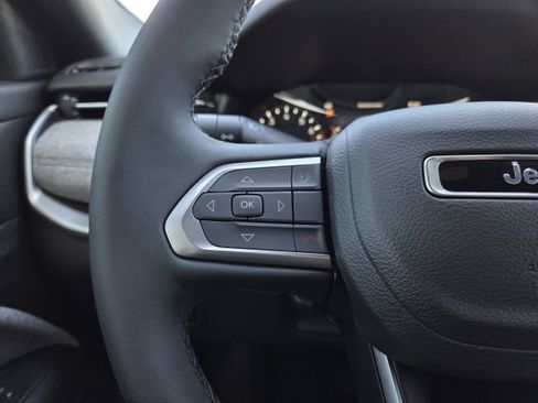 New 2026 Jeep Compass Latitude image 35