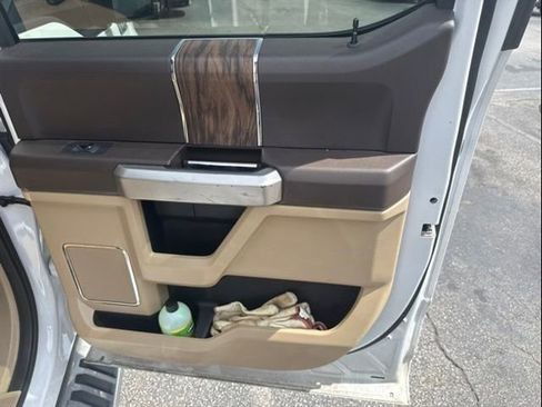 Used 2019 Ford F150 Lariat RWD image 28