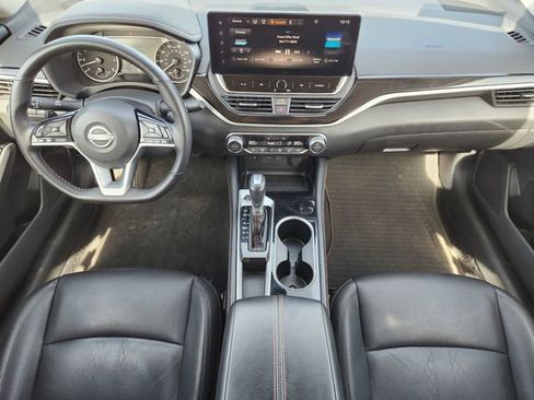 Used 2025 Nissan Altima 2.5 SR w/ SR Premium Package image 27