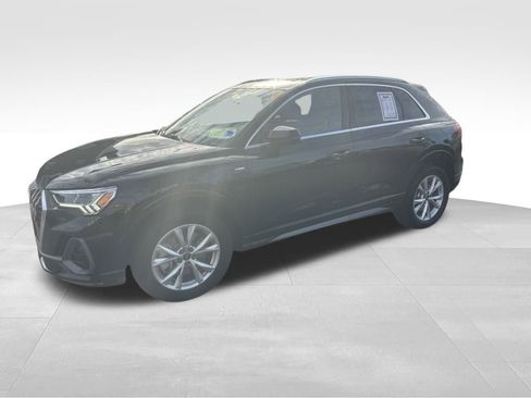 Used 2025 Audi Q3 2.0T Premium image 5