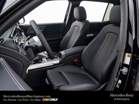 New 2026 Mercedes-Benz GLB 250 4MATIC image 17