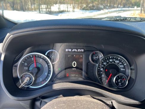 Used 2023 RAM 1500 Big Horn image 12