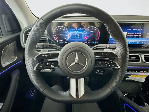 New 2026 Mercedes-Benz GLS 450 4MATIC image 11