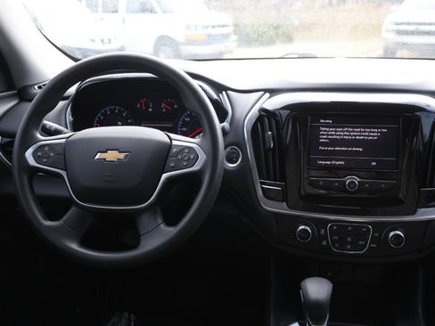 Used 2021 Chevrolet Traverse LS FWD image 24