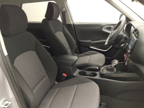 Used 2020 Kia Soul LX image 21