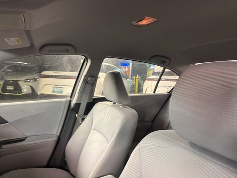 Used 2017 Honda Accord LX image 12