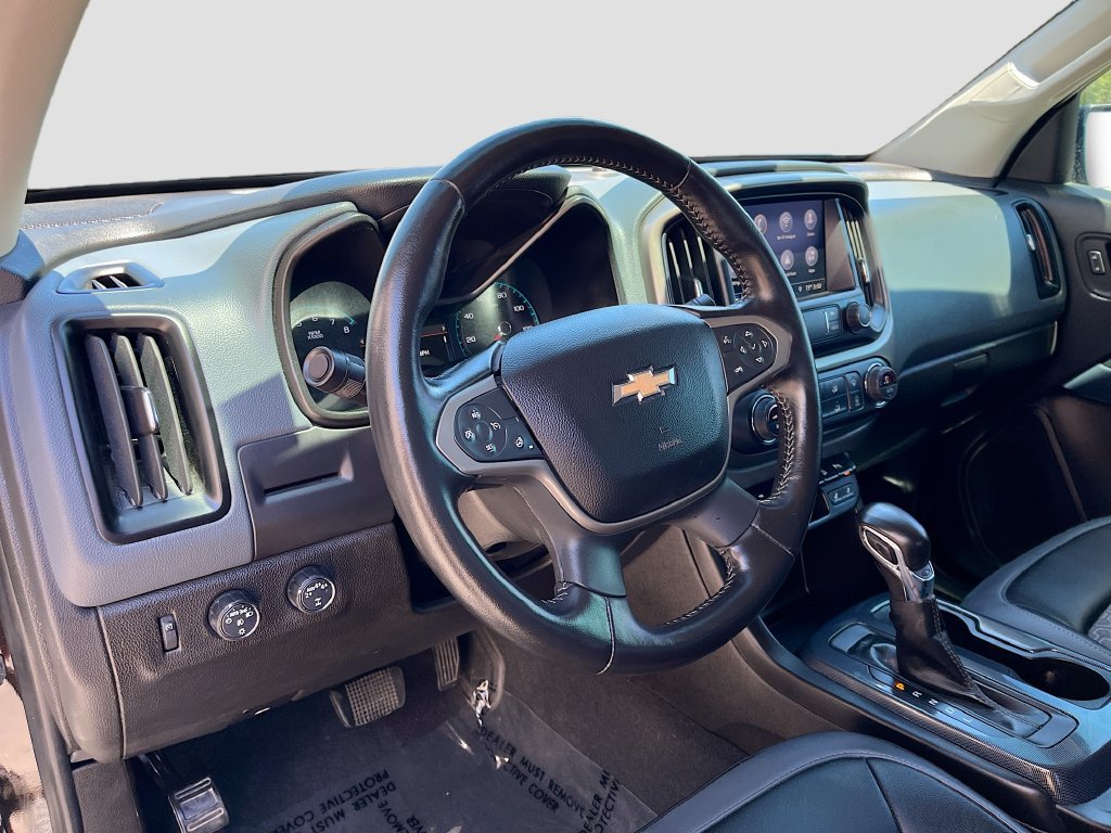 Used 2022 Chevrolet Colorado Z71 w/ Z71 Midnight Edition AWD/4WD image 9