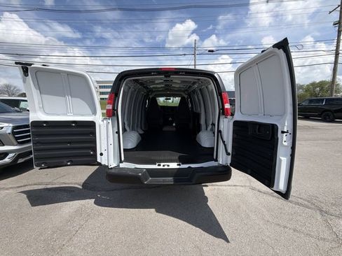 New 2026 GMC Savana 2500 w/ Driver Convenience Package RWD image 21