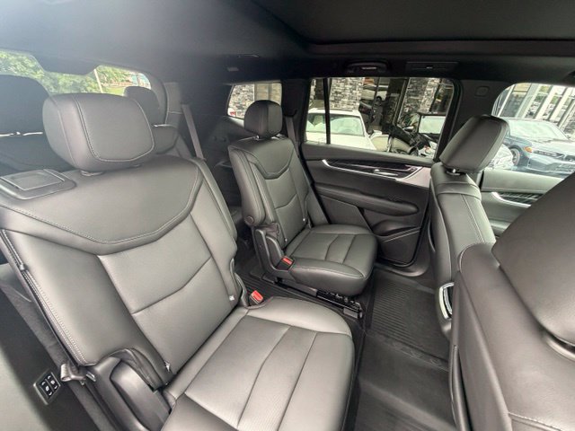 Used 2024 Cadillac XT6 Premium Luxury w/ LPO, Floor Liner Package AWD/4WD image 17