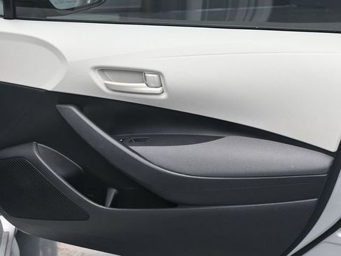 Used 2024 Toyota Corolla LE image 32