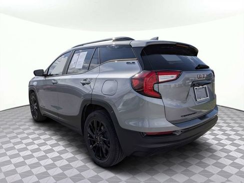 Used 2023 GMC Terrain SLE w/ Driver Convenience Package FWD image 5