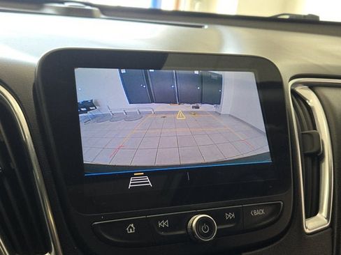 Used 2020 Chevrolet Malibu LT w/ Leather Package FWD image 25