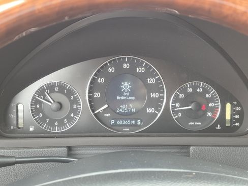 Used 2009 Mercedes-Benz CLK 550 Cabriolet image 25