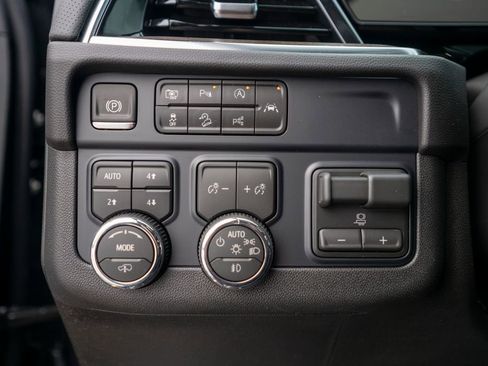 New 2026 Chevrolet Suburban High Country image 29