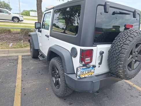 Used 2017 Jeep Wrangler Sport AWD/4WD image 7