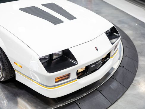 Used 1989 Chevrolet Camaro IROC-Z image 24