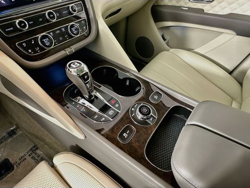 Certified 2023 Bentley Bentayga AWD/4WD image 16