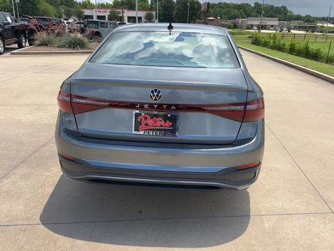 Used 2025 Volkswagen Jetta Sport FWD image 8