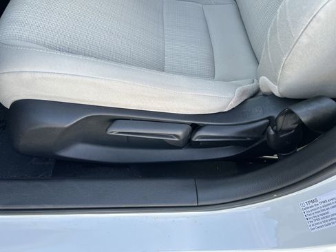 Certified 2023 Honda Civic EX image 14