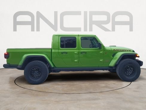 Certified 2025 Jeep Gladiator Mojave image 11