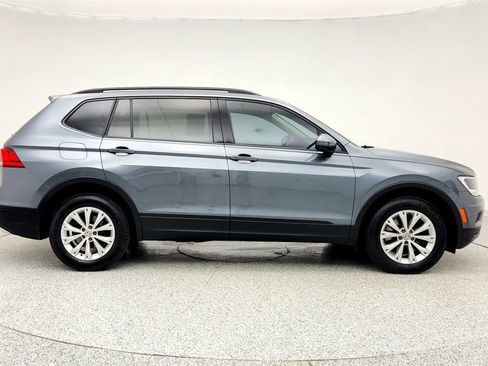 Used 2018 Volkswagen Tiguan S image 4