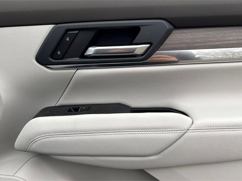 New 2026 GMC Terrain Denali w/ LPO, Floor Liner Package image 20