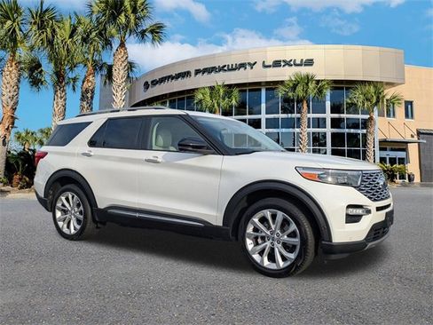 Used 2023 Ford Explorer Platinum w/ Technology Package image 2