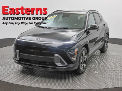 Used 2024 Hyundai Kona SEL FWD image 1