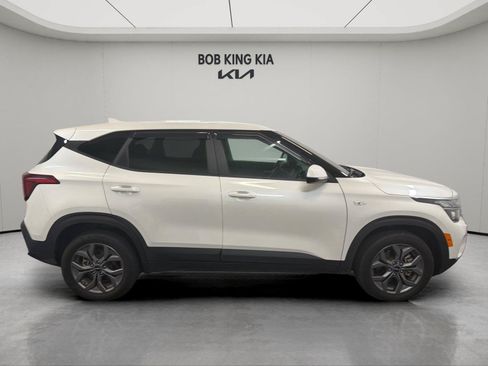 Used 2024 Kia Seltos LX AWD/4WD image 6