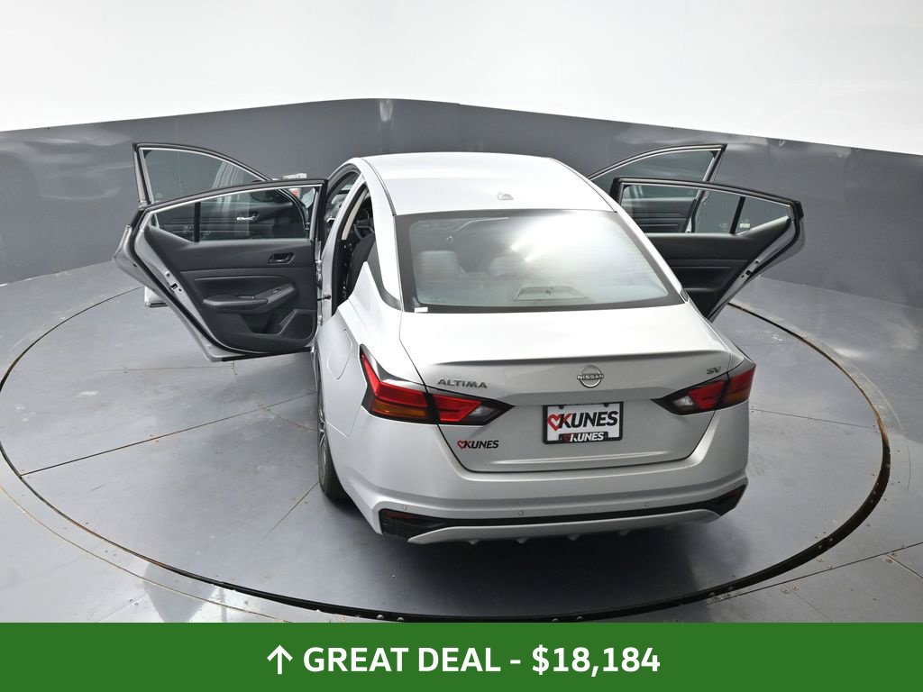Used 2024 Nissan Altima 2.5 SV FWD image 59