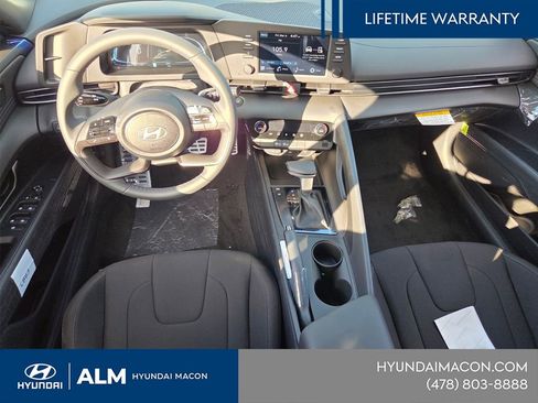 New 2026 Hyundai Elantra Sport FWD image 17