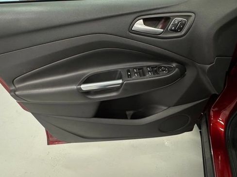 Used 2017 Ford Escape Titanium FWD image 25