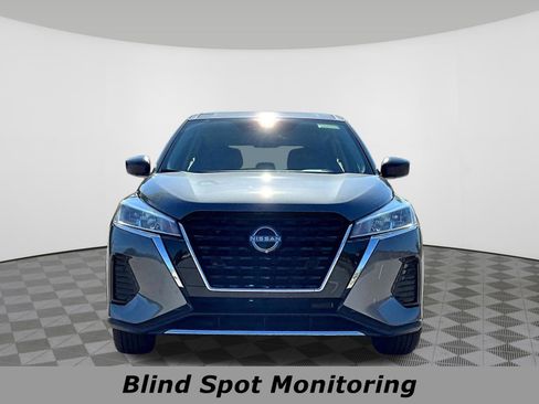 Certified 2025 Nissan Kicks Play S FWD image 2