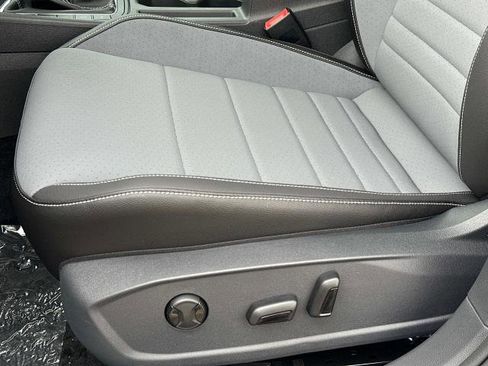 New 2025 Volkswagen Jetta SE image 18