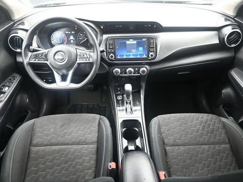 Used 2023 Nissan Kicks SV FWD image 16