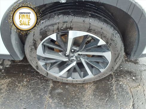 Used 2024 Mitsubishi Outlander SE image 8