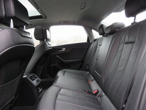 Used 2019 Audi A4 2.0T Premium image 19