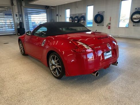 Used 2016 Nissan 370Z Touring Sport RWD image 9