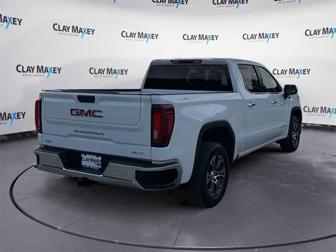 Used 2025 GMC Sierra 1500 SLT image 5