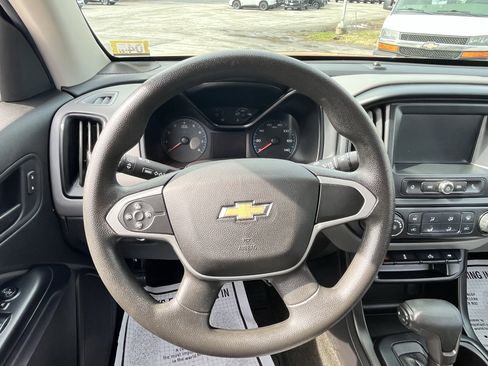 Used 2017 Chevrolet Colorado W/T w/ WT Convenience Package AWD/4WD image 18