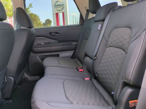 New 2026 Nissan Pathfinder SV image 14